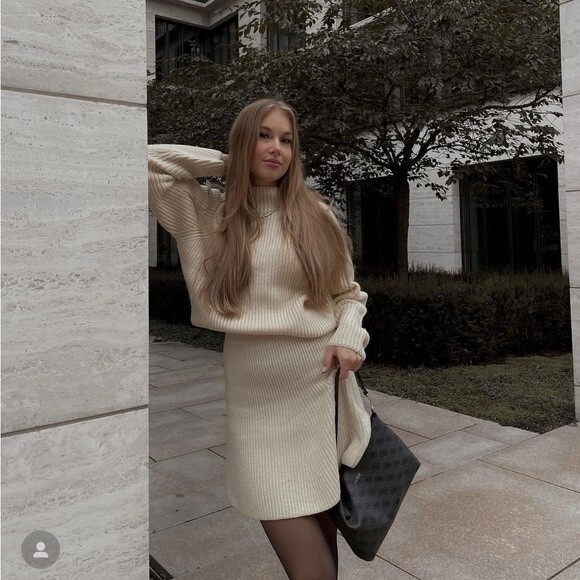 ZARA KNIT MINI SKIRT - Picture 1 of 7
